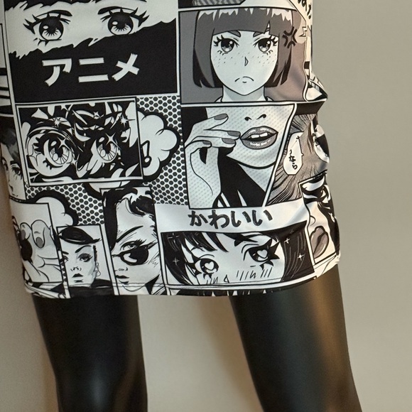 Anime Graphic Black and White Skirt - Picture 2 of 6